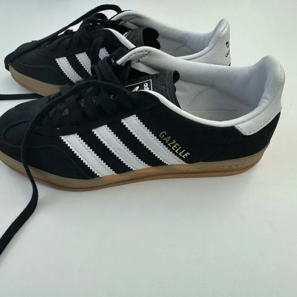 Adidas Black and White Sneakers Classic Design Gazelle - Picture 2 of 7